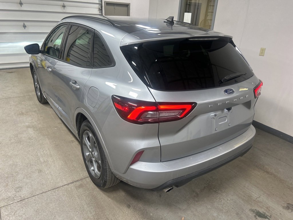 Used 2024 Ford Escape ST-Line w/ Cold Weather Package image 3