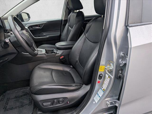 Used 2020 Toyota RAV4 XLE image 14