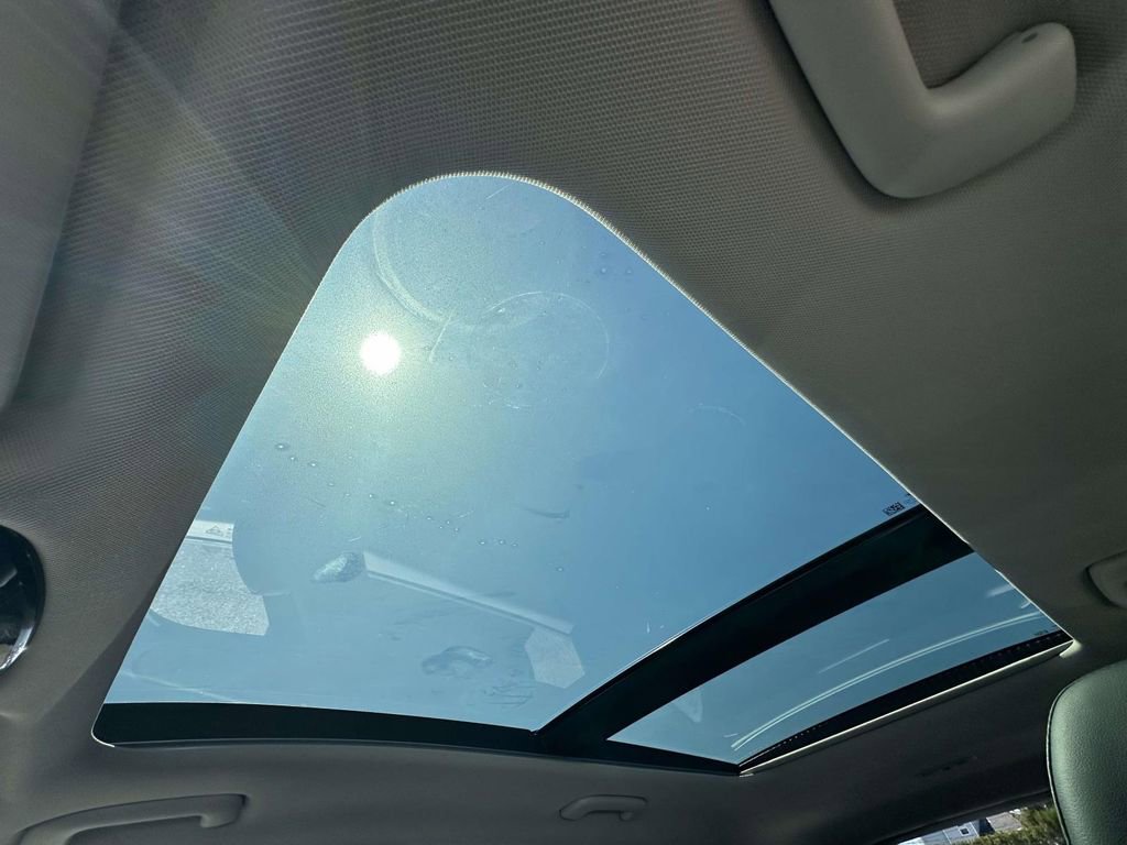 Used 2023 Hyundai Tucson Limited image 35