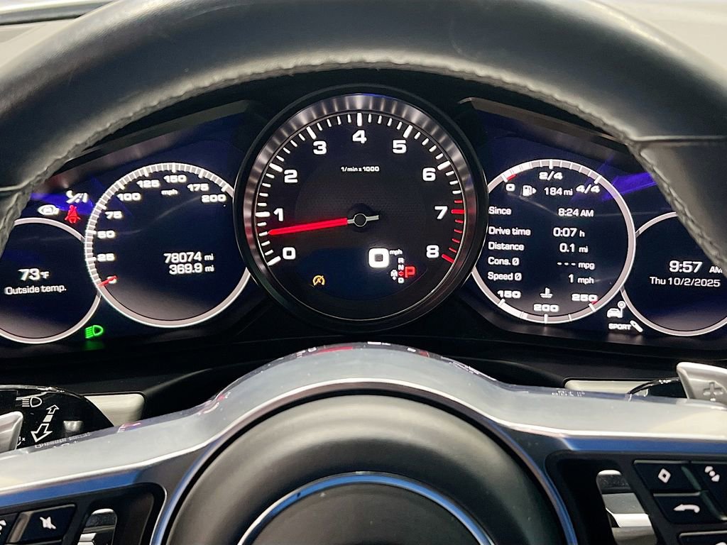 Used 2017 Porsche Panamera 4S image 31