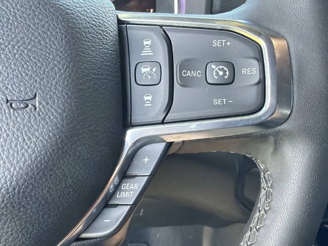 Used 2025 RAM 2500 Laramie AWD/4WD image 33