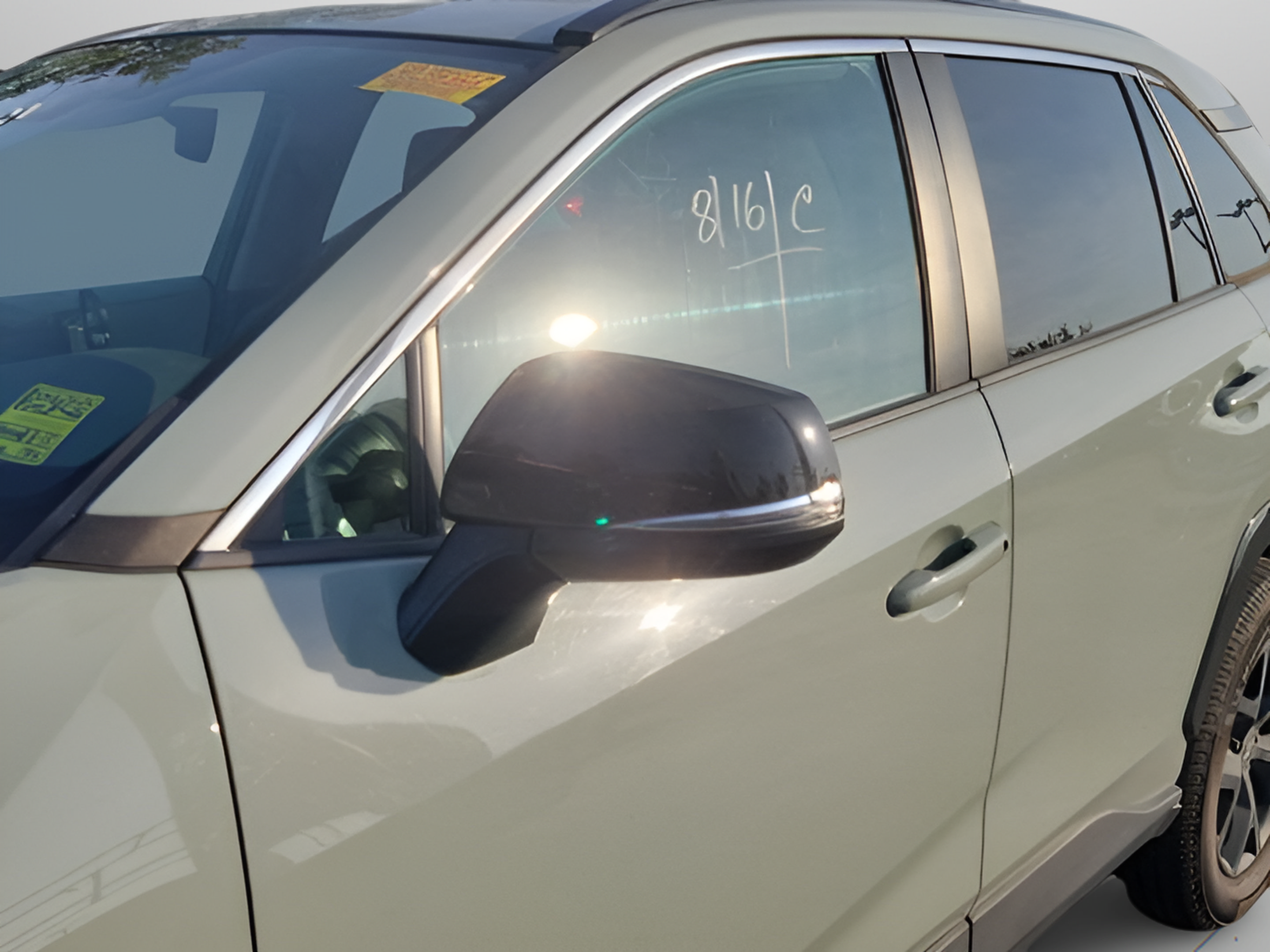 Used 2022 Toyota RAV4 XLE w/ Convenience Package FWD image 30