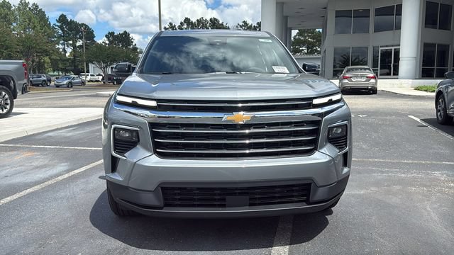 New 2027 Chevrolet Traverse LT w/ Driver Confidence Package FWD image 2