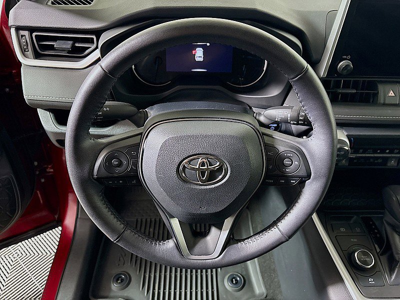 Used 2023 Toyota RAV4 XLE w/ Convenience Package image 12