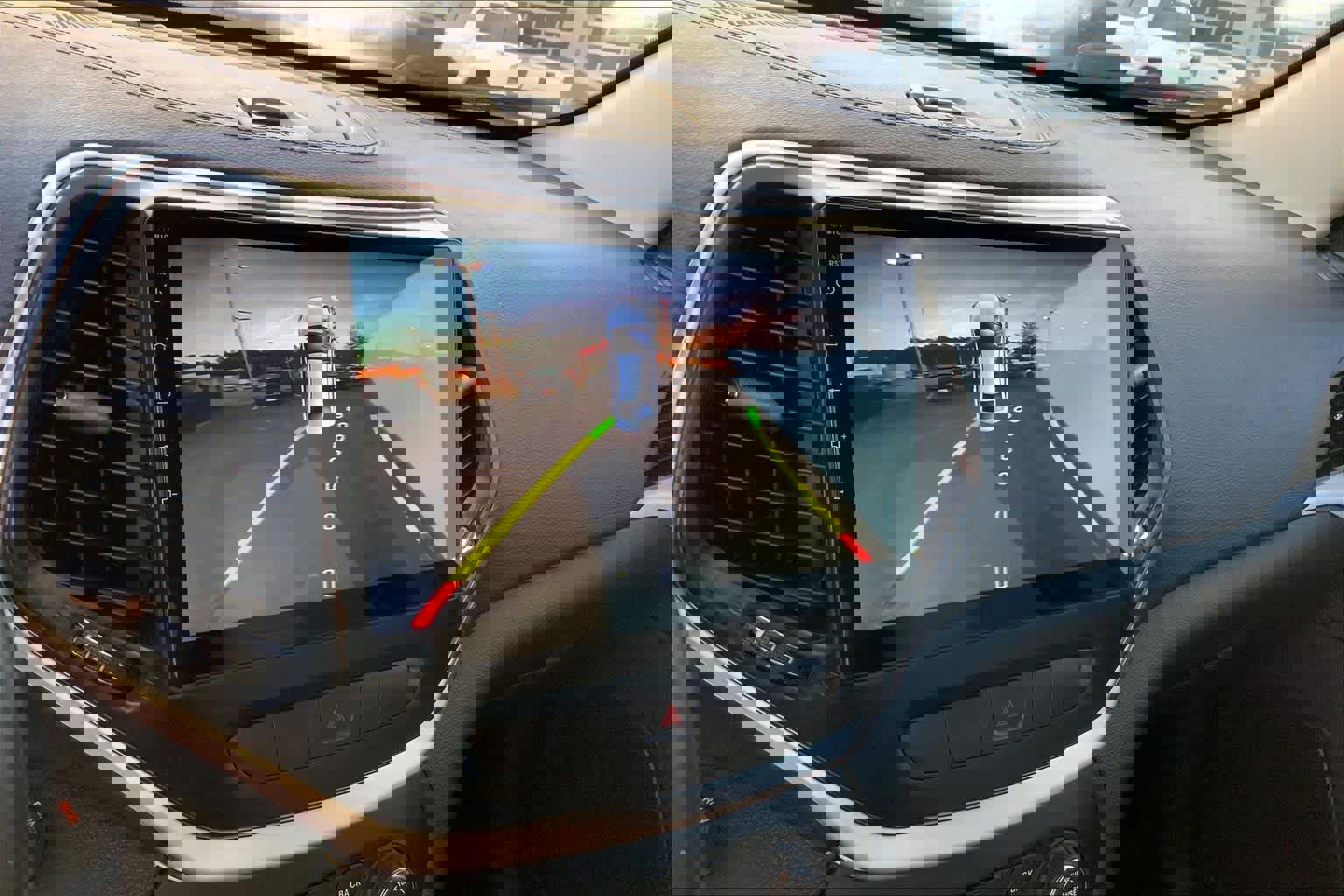 Used 2015 Jeep Cherokee Latitude w/ Comfort/Convenience Group image 28