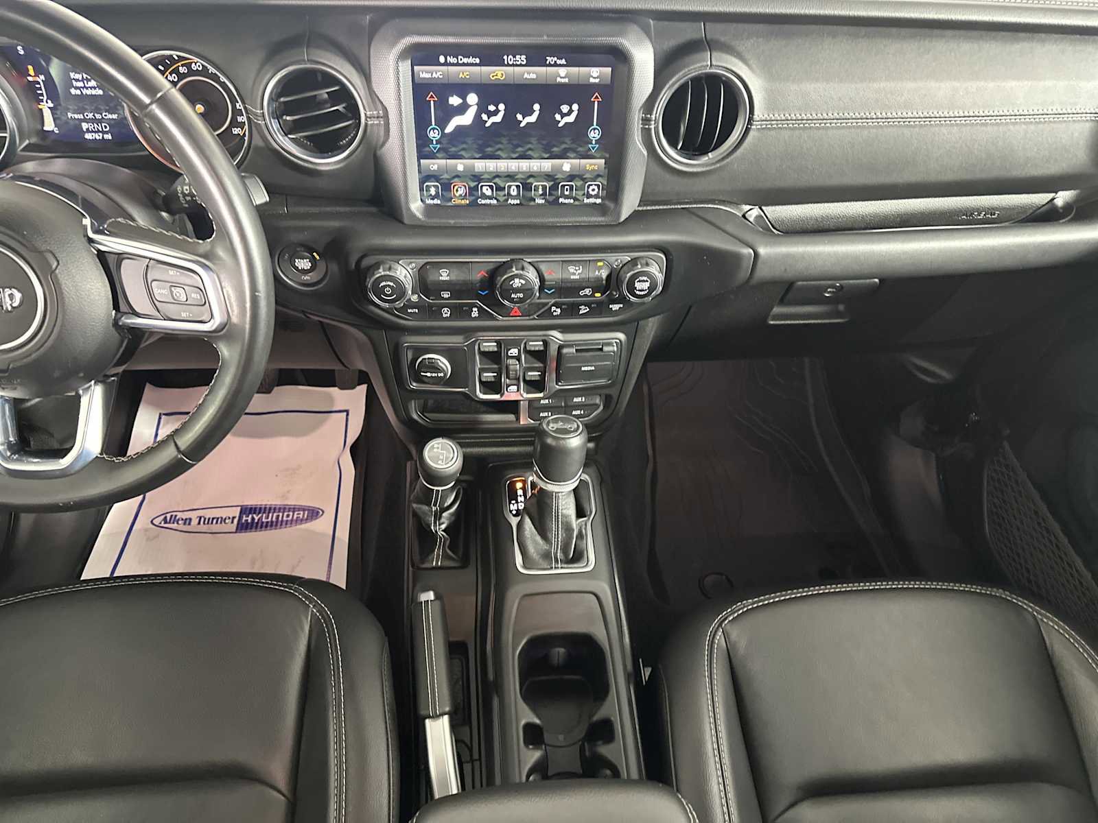 Used 2020 Jeep Wrangler Unlimited Sahara image 24