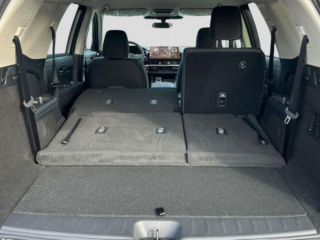 New 2026 Nissan Pathfinder SV AWD/4WD image 9