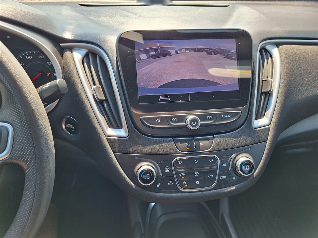 Used 2022 Chevrolet Malibu LT image 14