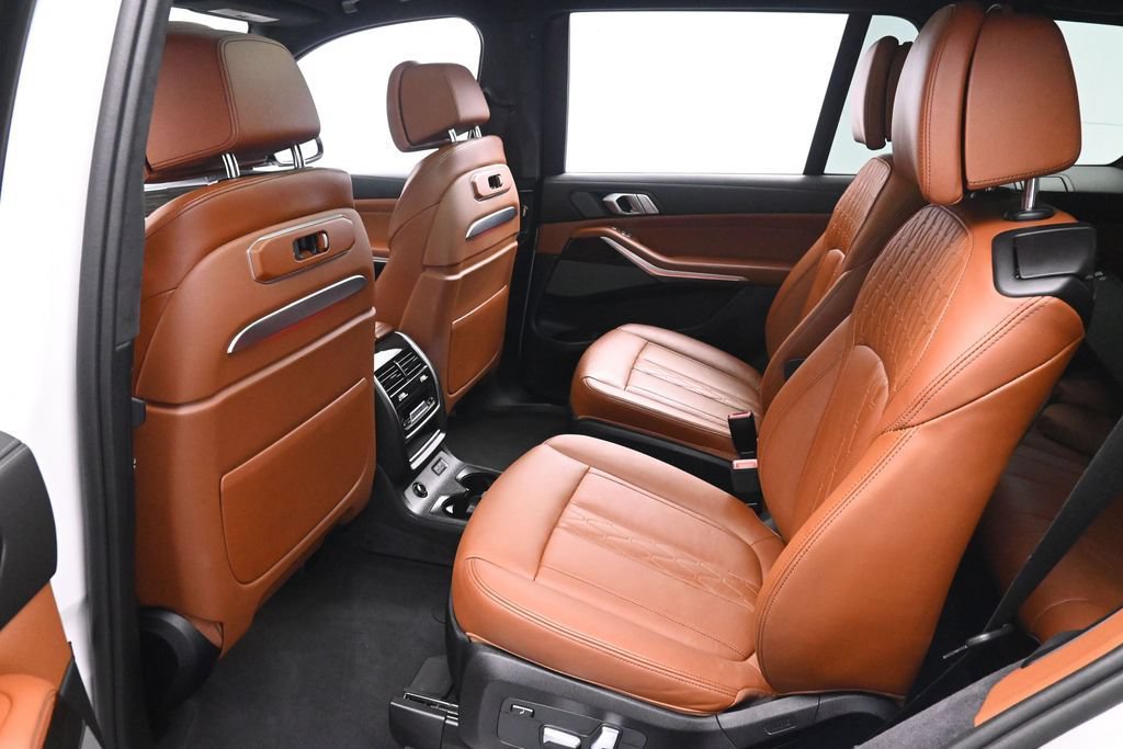 Used 2024 BMW X7 M60i w/ Executive Package AWD/4WD image 14