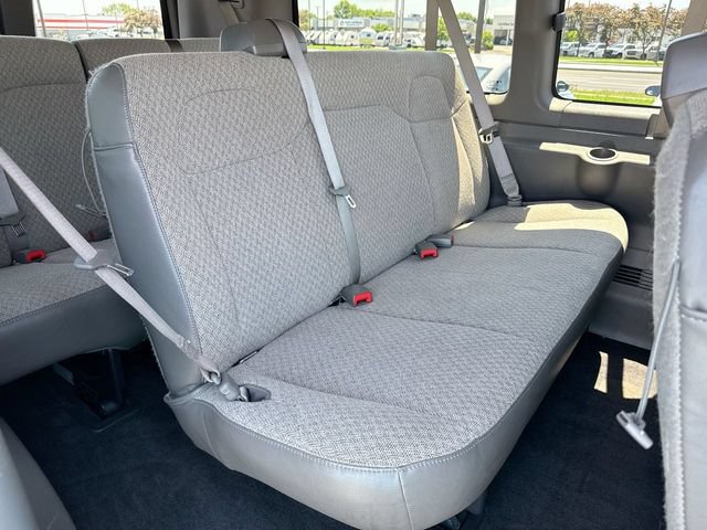 Used 2022 Chevrolet Express 2500 LT RWD image 23