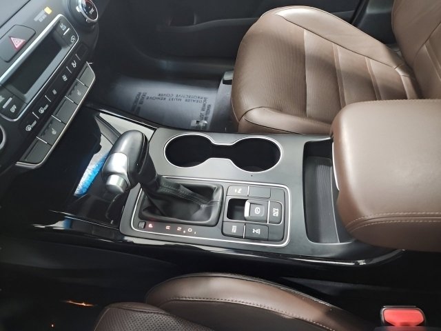 Used 2019 Kia Sorento SX image 34