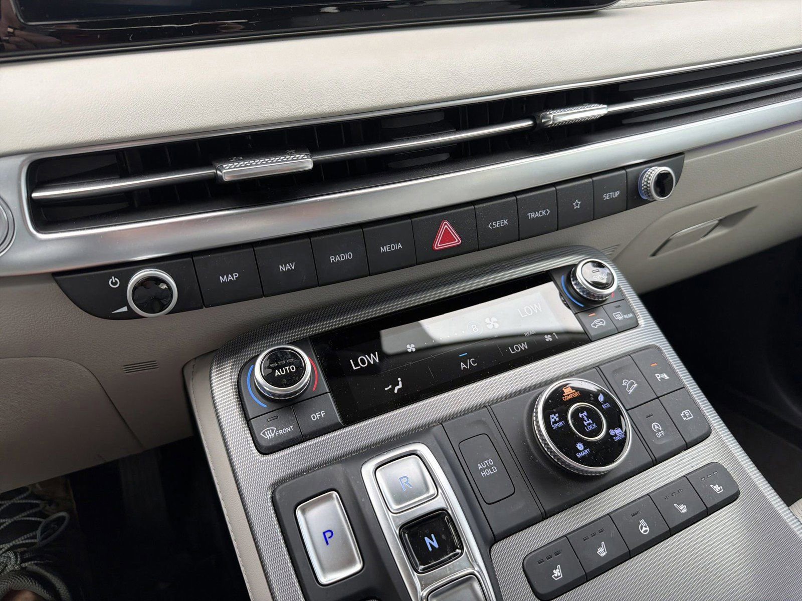 Used 2025 Hyundai Palisade Calligraphy AWD/4WD image 32