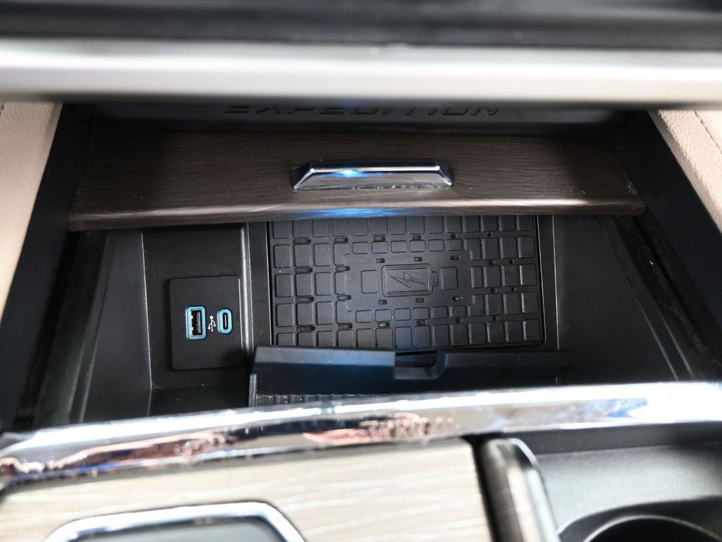 Used 2023 Ford Expedition Max Limited image 28