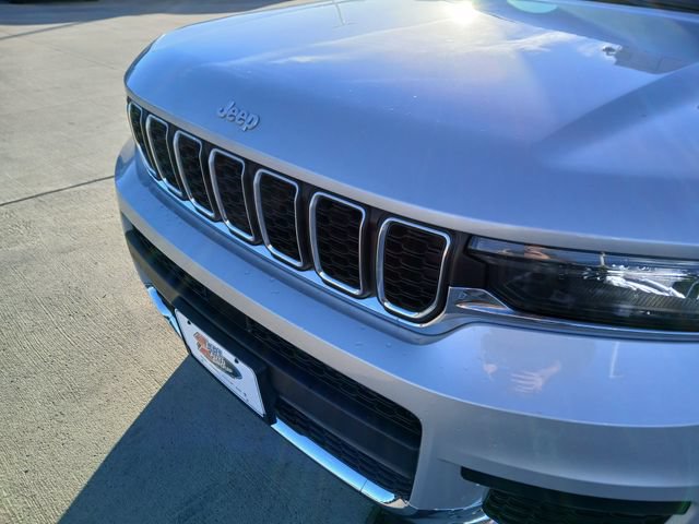 New 2025 Jeep Grand Cherokee L Laredo w/ Luxury Tech Group I AWD/4WD image 32