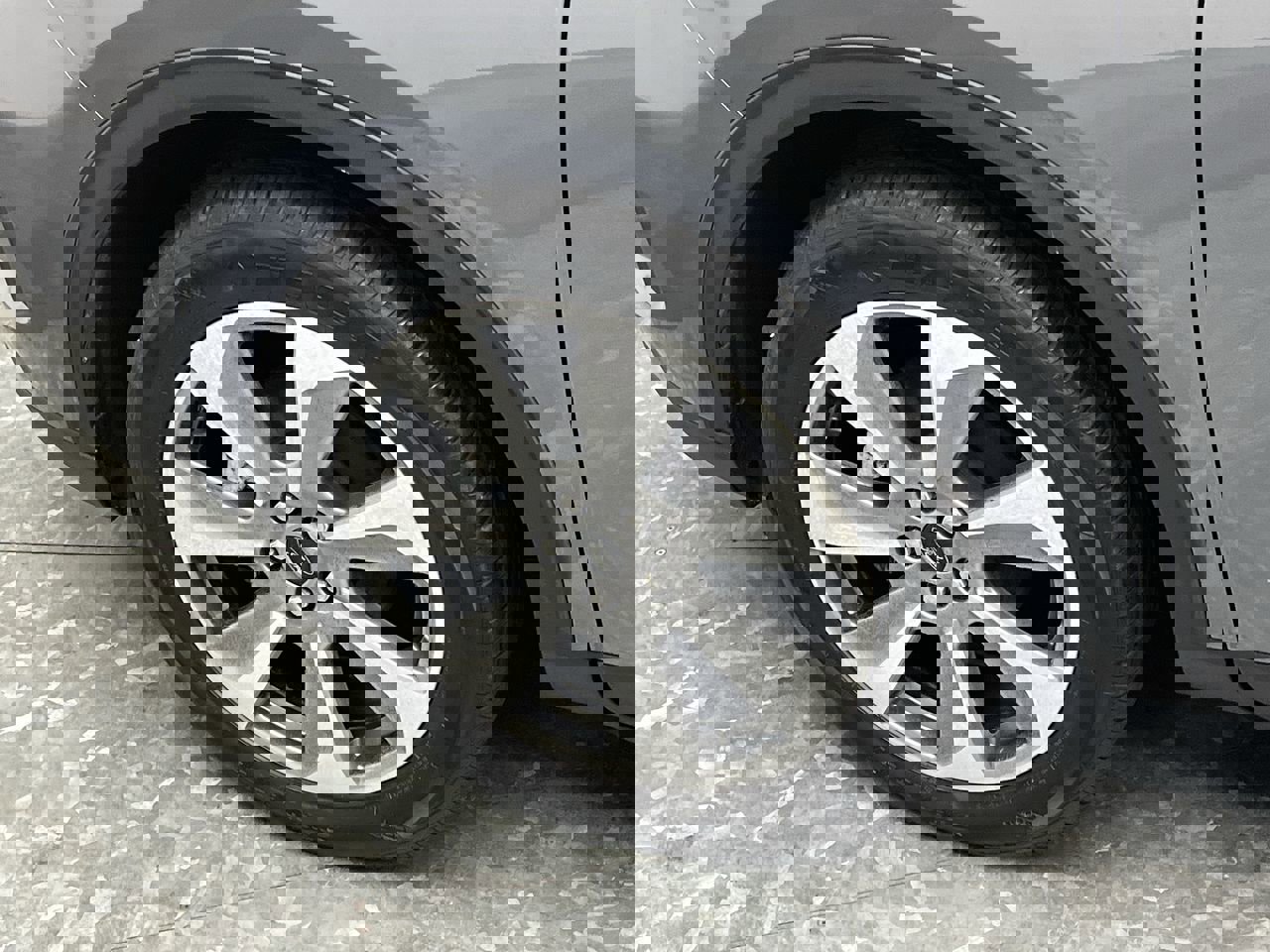 Used 2024 Ford Escape Platinum image 33