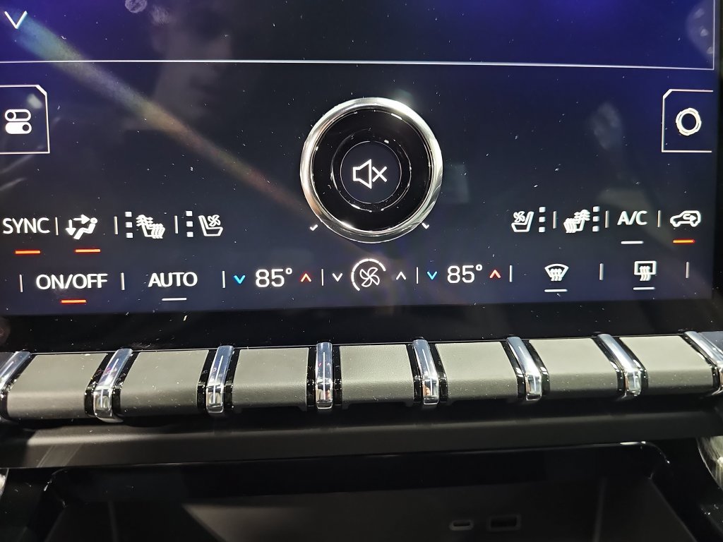 New 2026 GMC Yukon AT4 AWD/4WD image 23