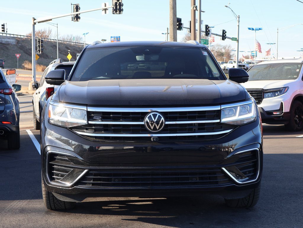 Used 2022 Volkswagen Atlas Cross Sport SEL Premium R-Line image 2