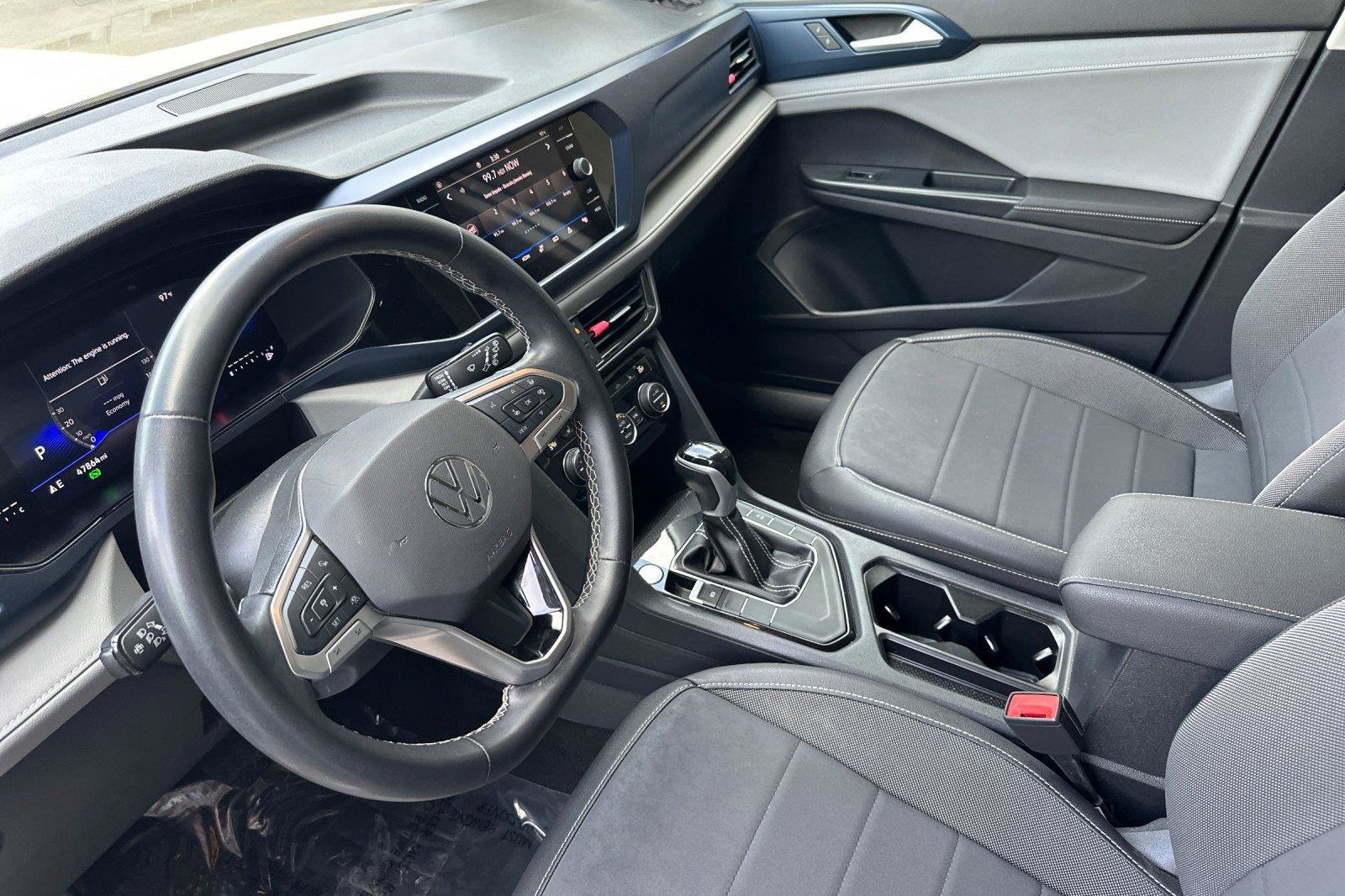Certified 2024 Volkswagen Taos SE FWD image 9