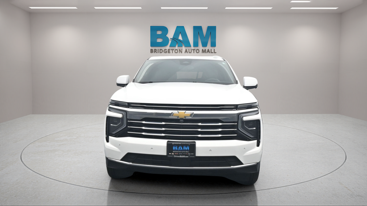 Used 2025 Chevrolet Tahoe LT AWD/4WD image 2