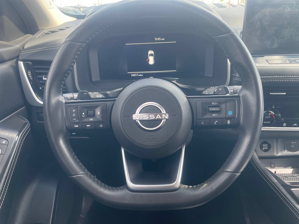 Certified 2024 Nissan Rogue Platinum FWD image 14