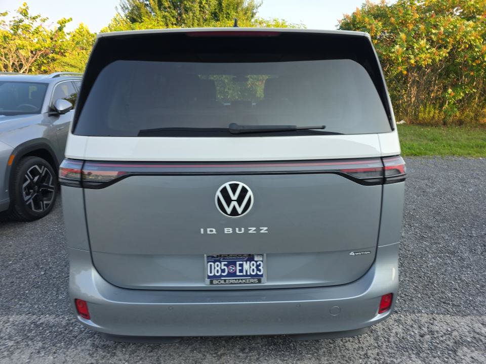 Used 2025 Volkswagen ID. Buzz 1st Edition AWD/4WD image 19