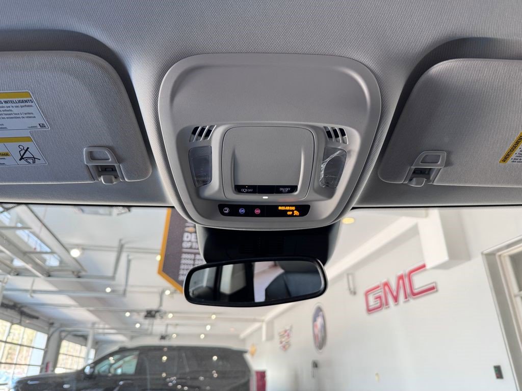 Certified 2025 Buick Envision Sport Touring image 24