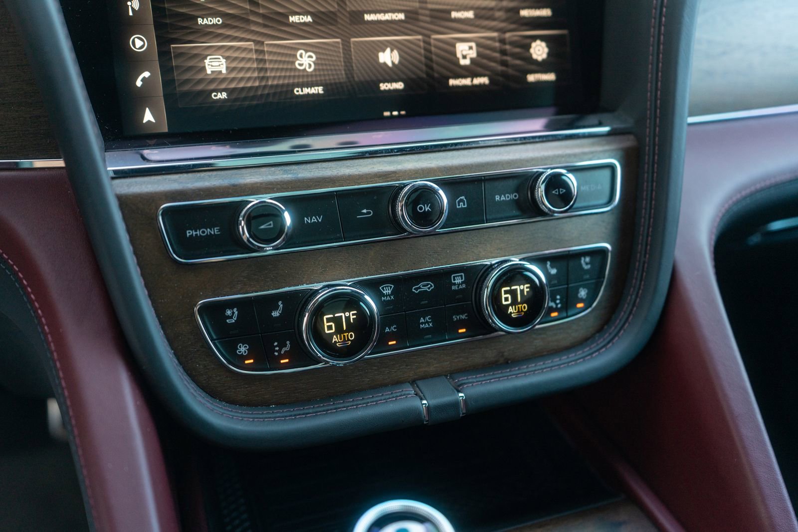 Certified 2024 Bentley Bentayga Extended Wheelbase image 30