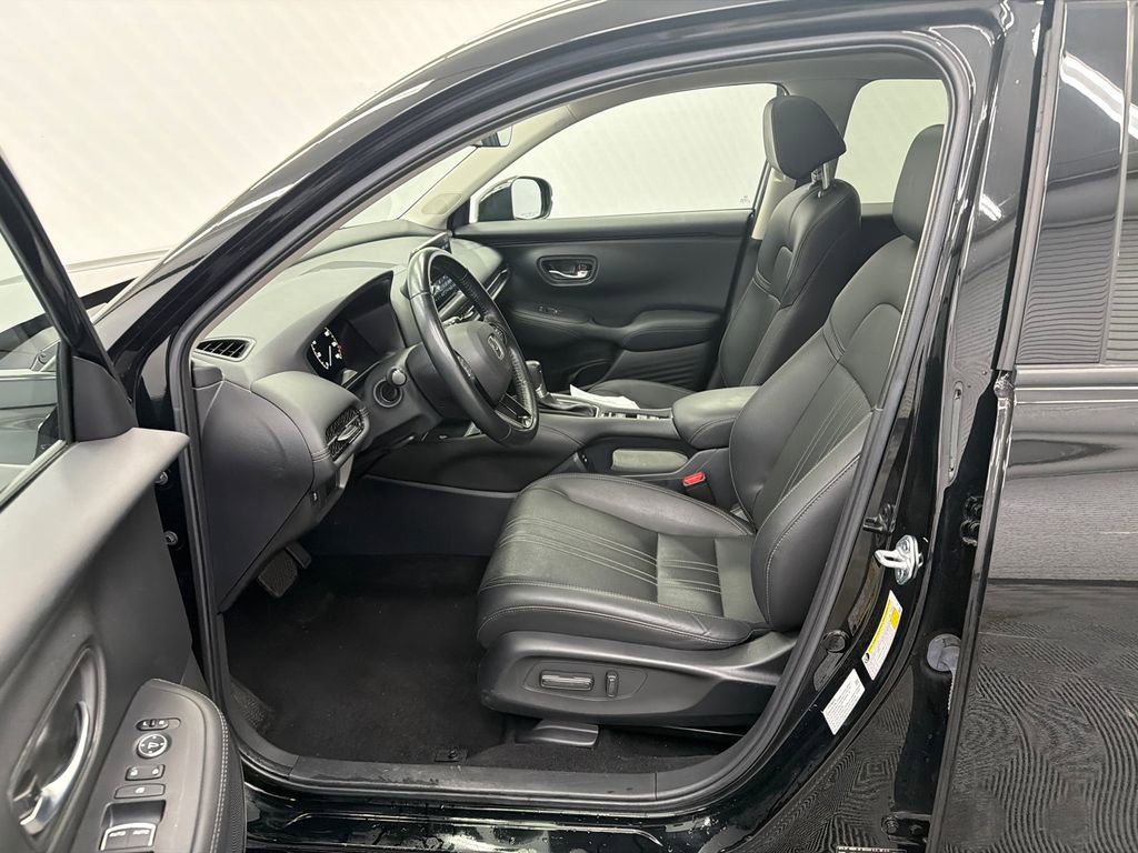Used 2025 Honda HR-V EX-L image 9