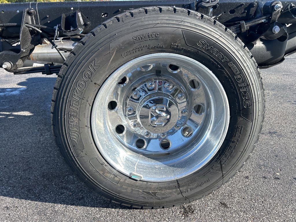 New 2026 RAM 5500 Tradesman w/ Chrome Appearance Group image 16