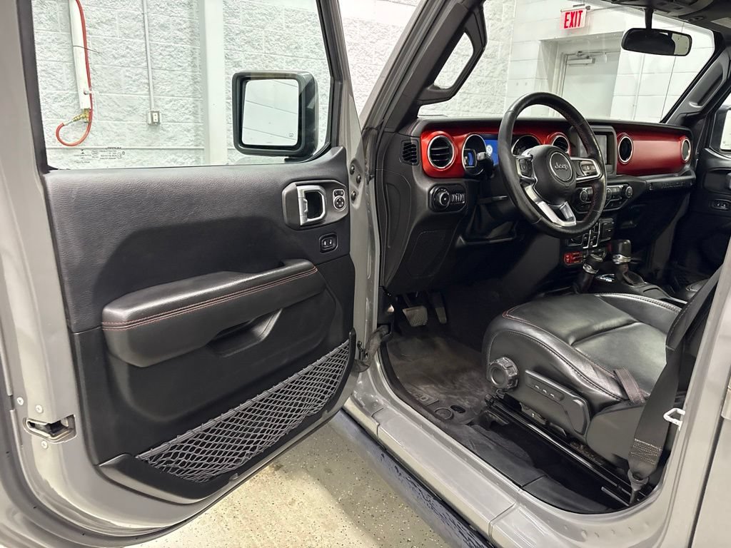 Used 2019 Jeep Wrangler Unlimited Rubicon w/ Cold Weather Group AWD/4WD image 12