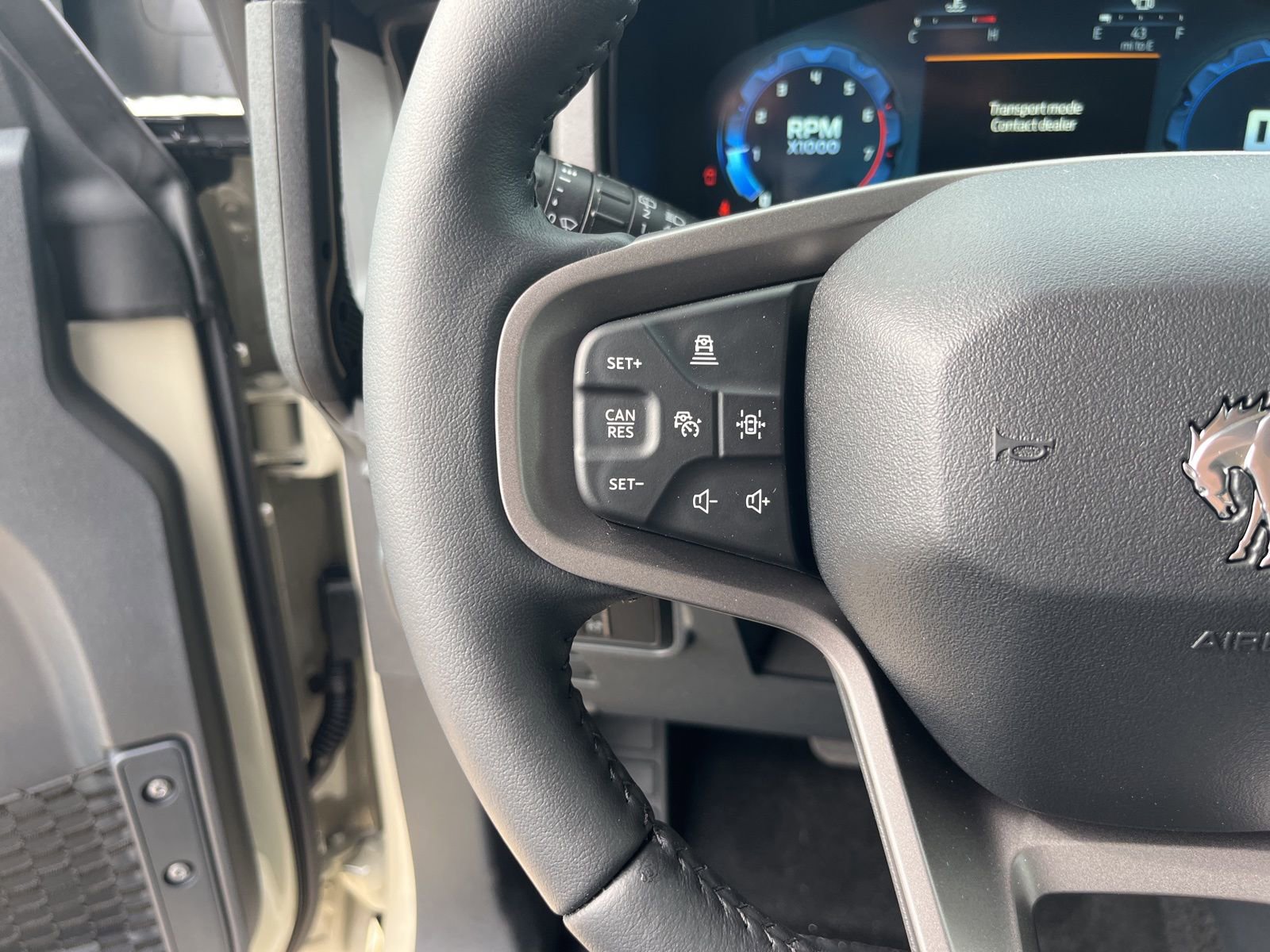 New 2025 Ford Bronco Badlands AWD/4WD image 5