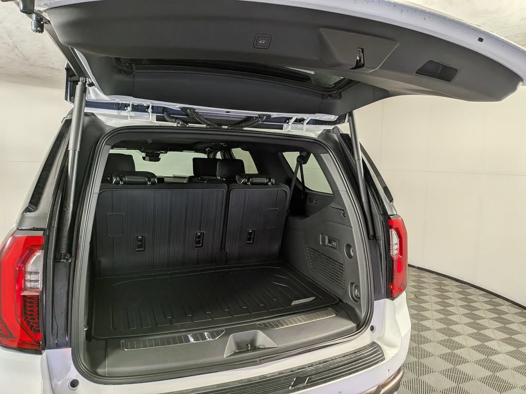 New 2026 GMC Yukon XL AT4 Ultimate w/ LPO, Floor Liner Package AWD/4WD image 10