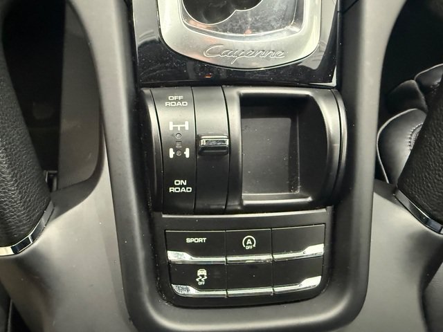 Used 2018 Porsche Cayenne Platinum Edition AWD/4WD image 20