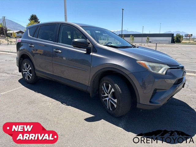 Used 2018 Toyota RAV4 LE w/ Carpet Mat Package AWD/4WD image 11