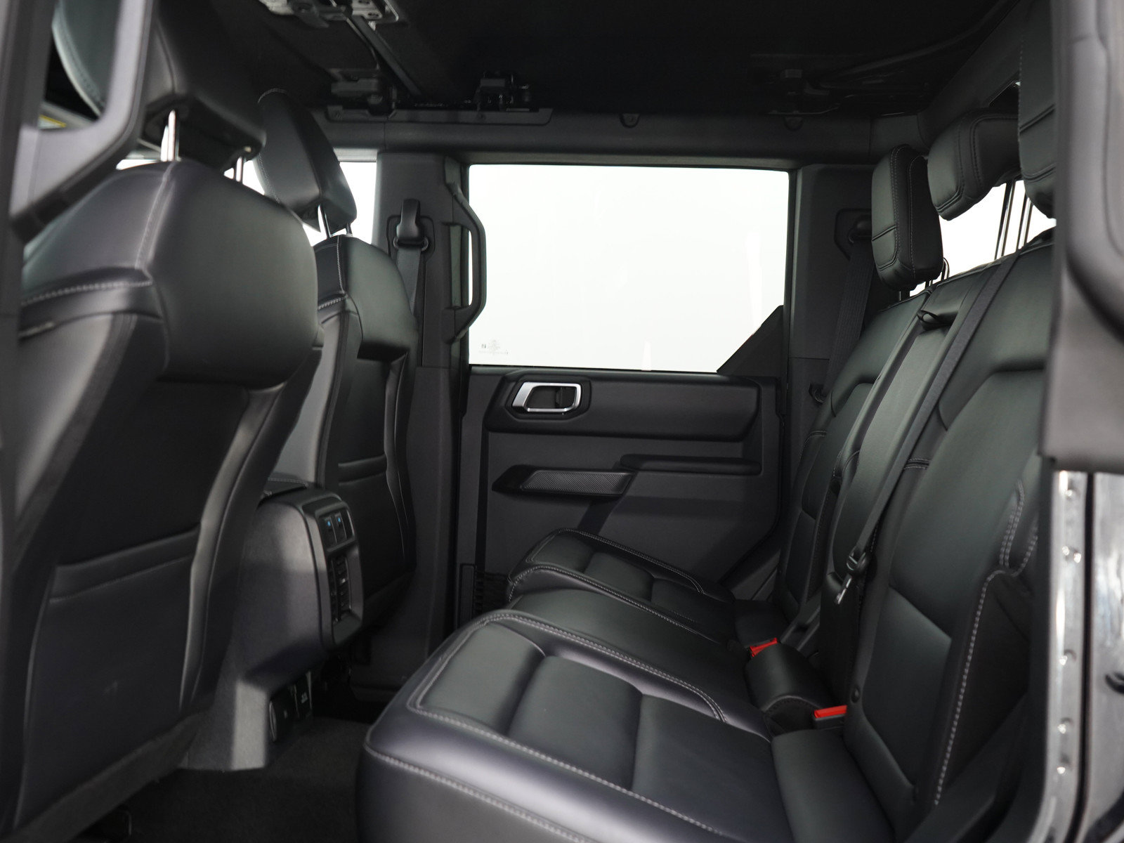 Used 2025 Ford Bronco Outer Banks AWD/4WD image 19