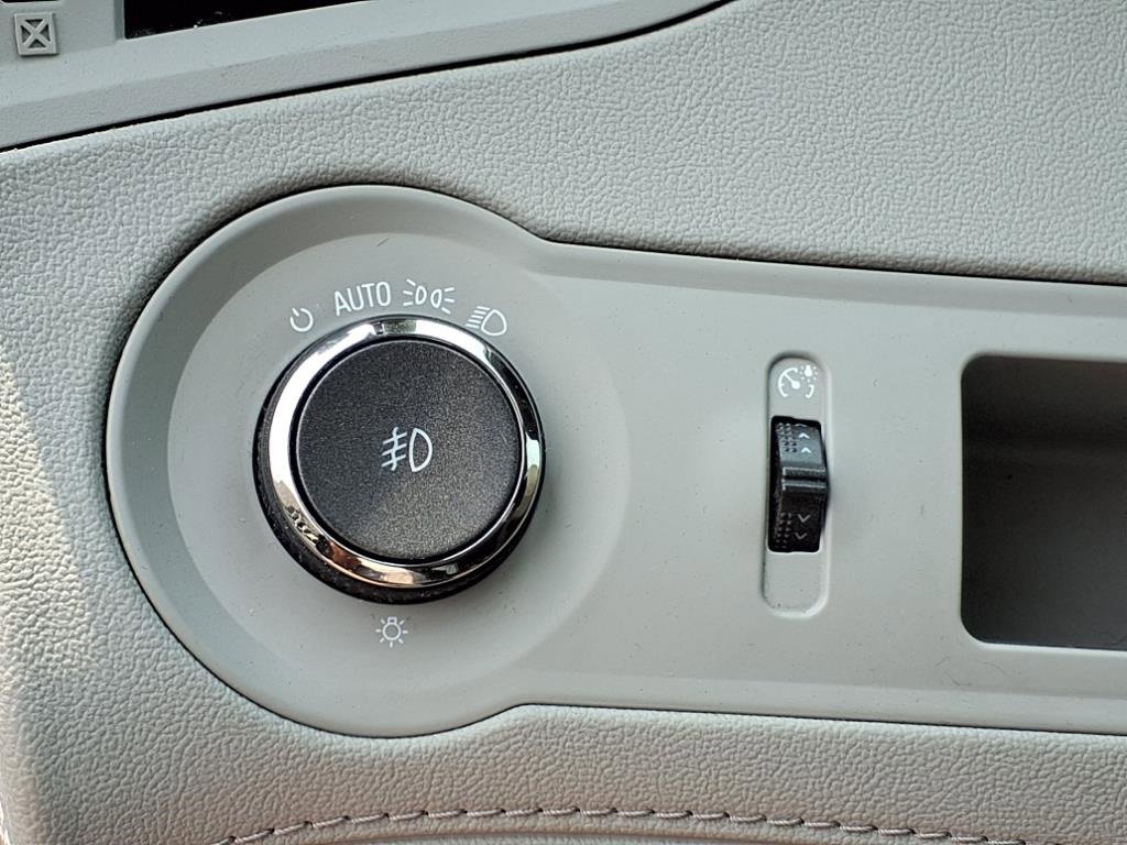 Used 2013 Buick LaCrosse Premium image 15