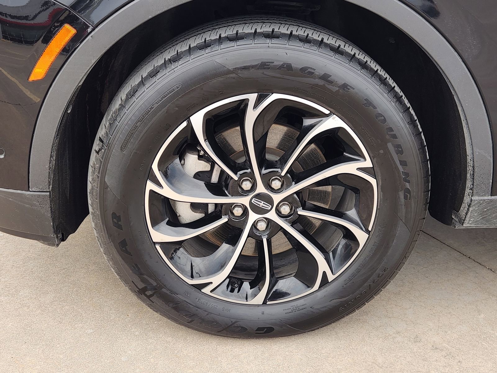 Used 2024 Lincoln Nautilus Premier image 13