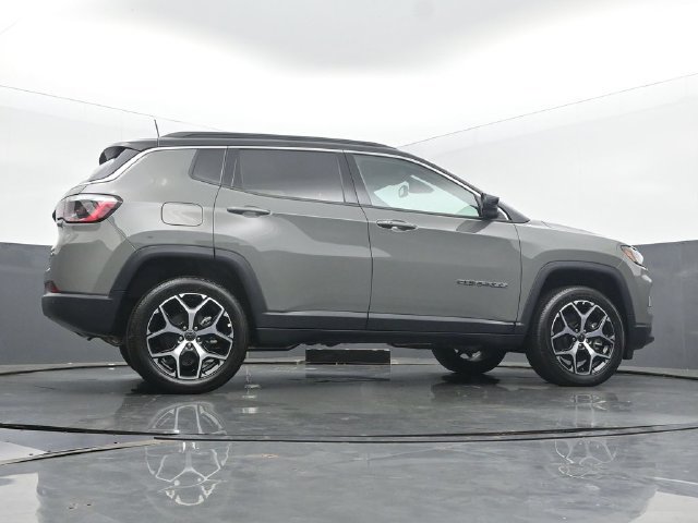 New 2026 Jeep Compass Limited w/ Sun, Sound & Navigation Group AWD/4WD image 50