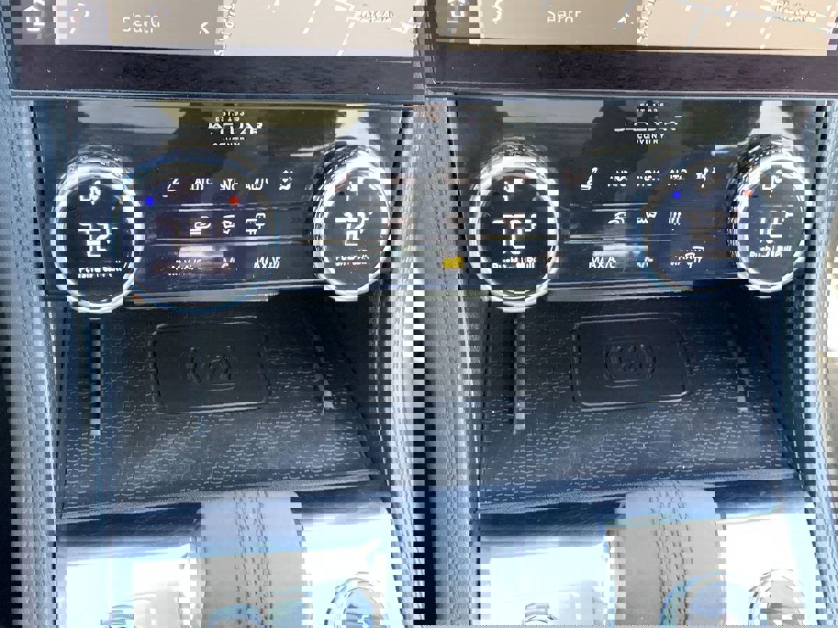 Used 2022 Jaguar F-PACE S image 23