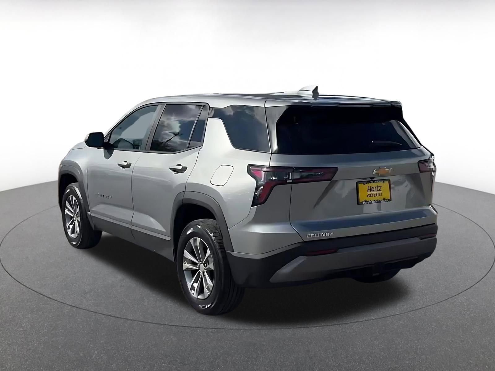 Used 2025 Chevrolet Equinox LT FWD image 11