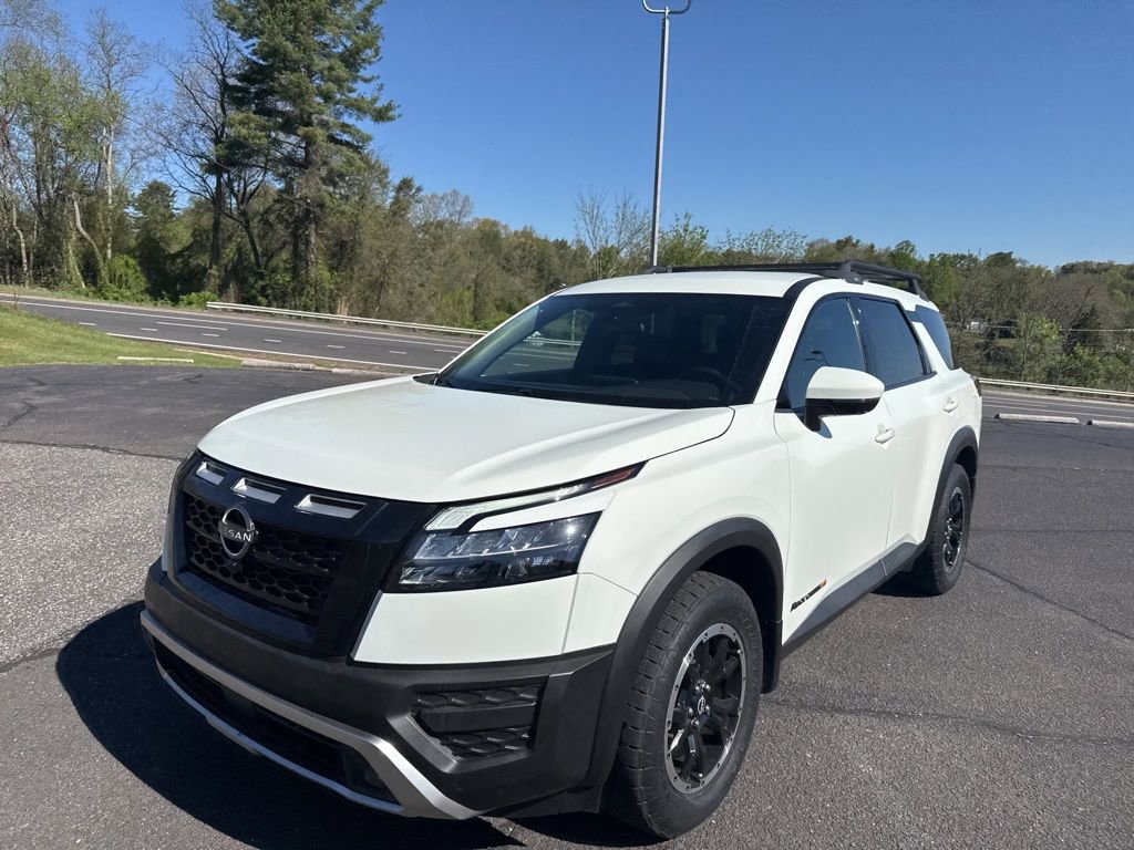 Used 2023 Nissan Pathfinder Rock Creek image 3