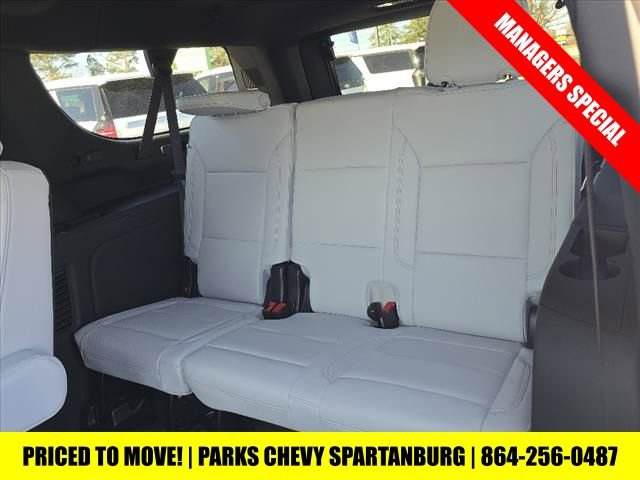 New 2025 Chevrolet Suburban Premier image 18