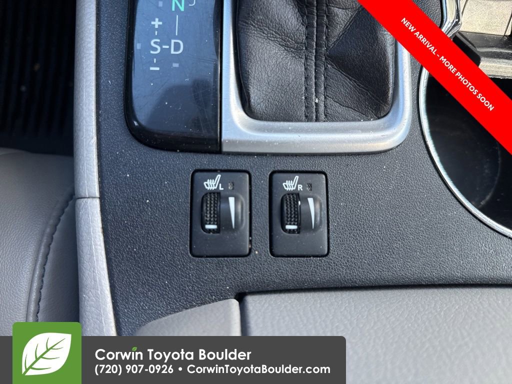 Used 2017 Toyota Highlander XLE AWD/4WD image 12