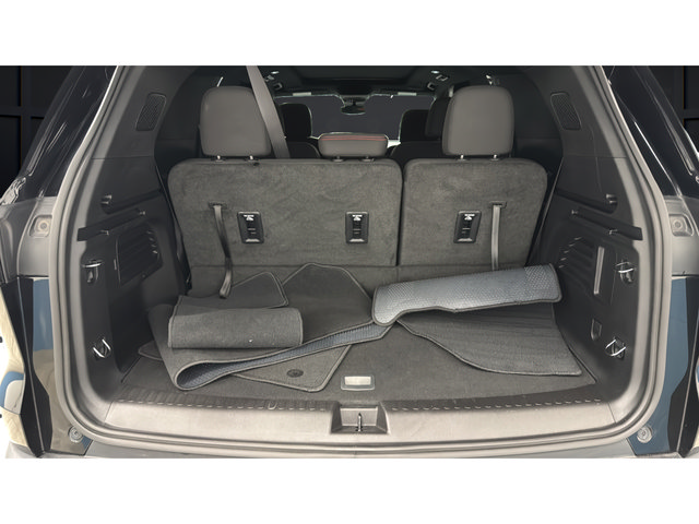 Used 2024 Chevrolet Traverse Z71 AWD/4WD image 27