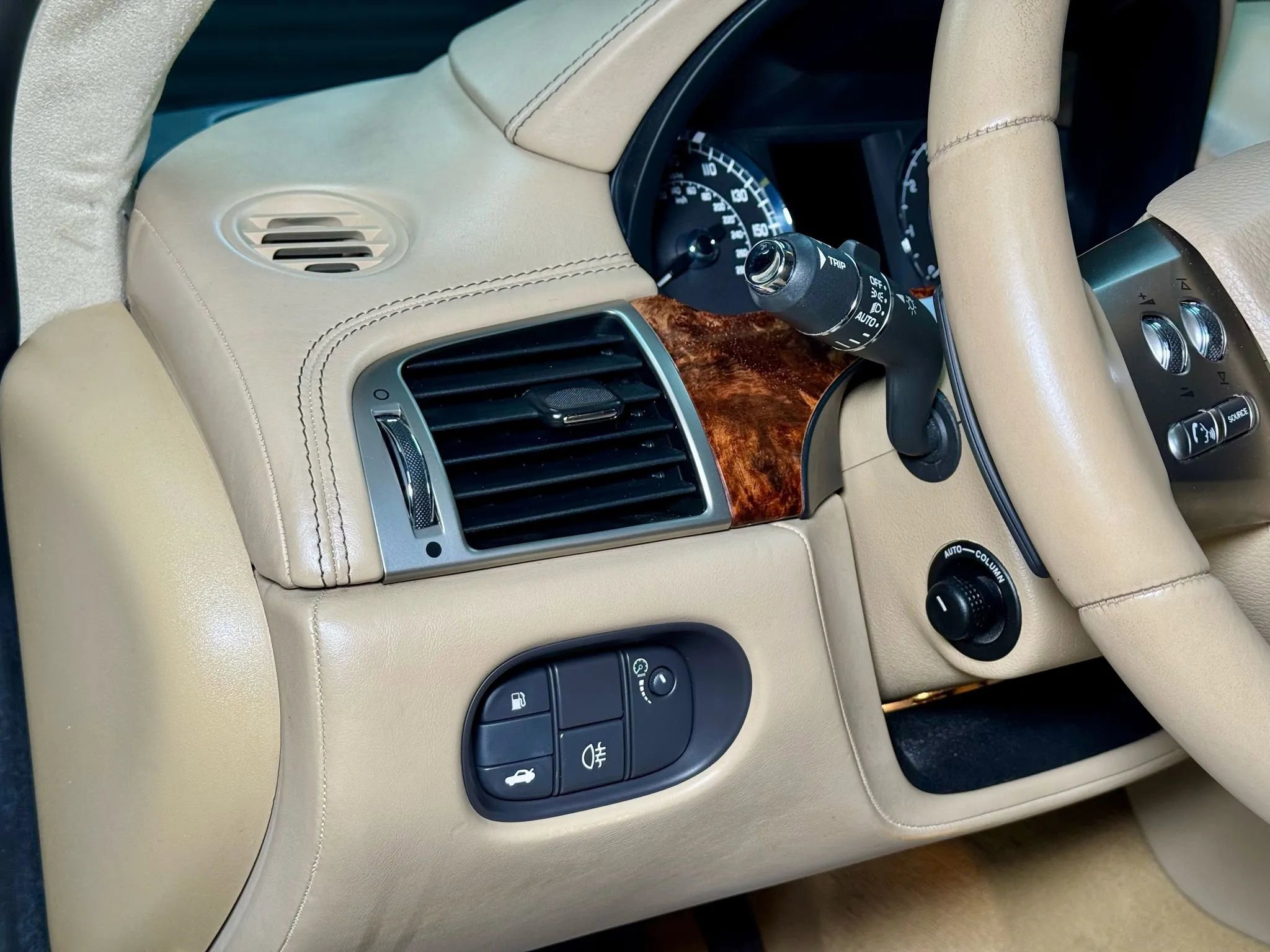 Used 2011 Jaguar XK Coupe image 31