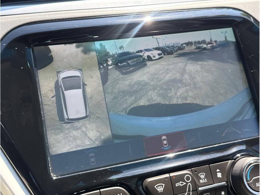 Used 2018 Chevrolet Bolt Premier w/ Infotainment Package FWD image 31