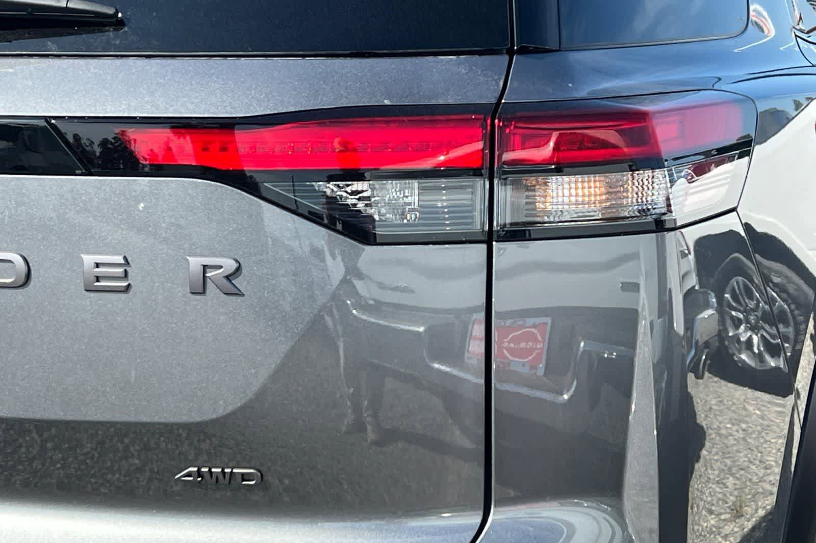 New 2026 Nissan Pathfinder SV AWD/4WD image 17