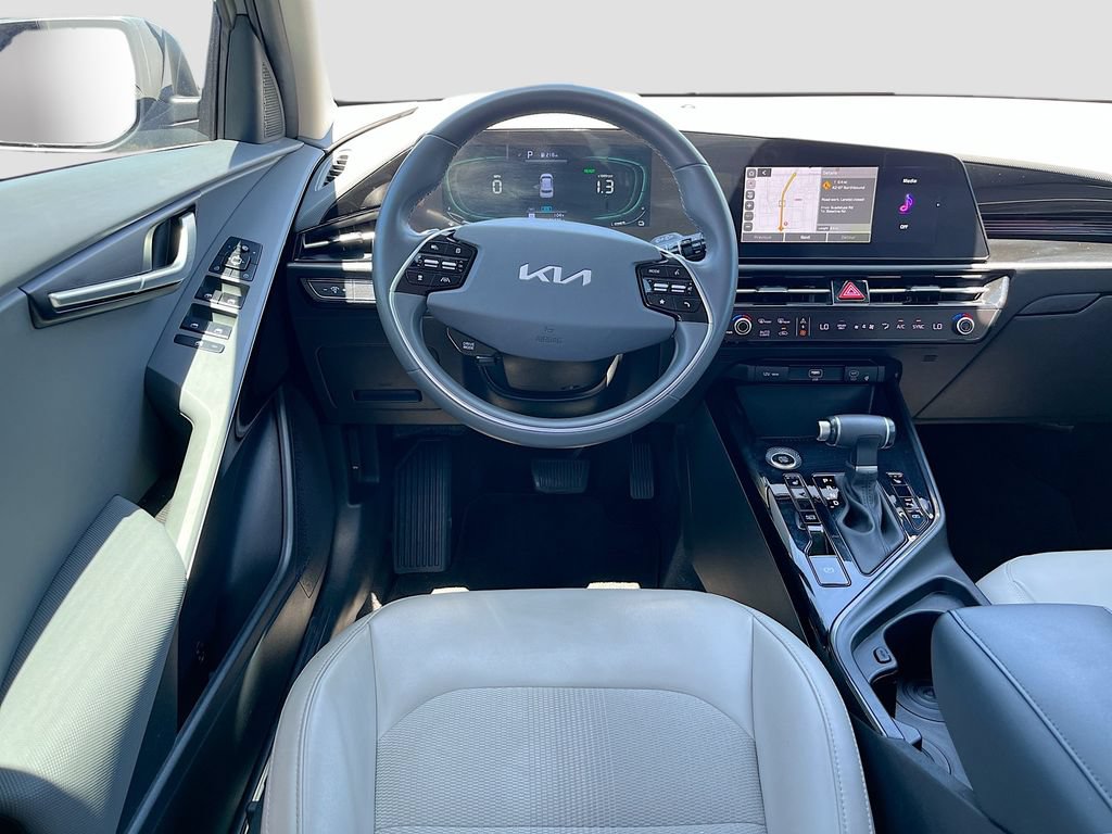 Used 2023 Kia Niro EX FWD image 22