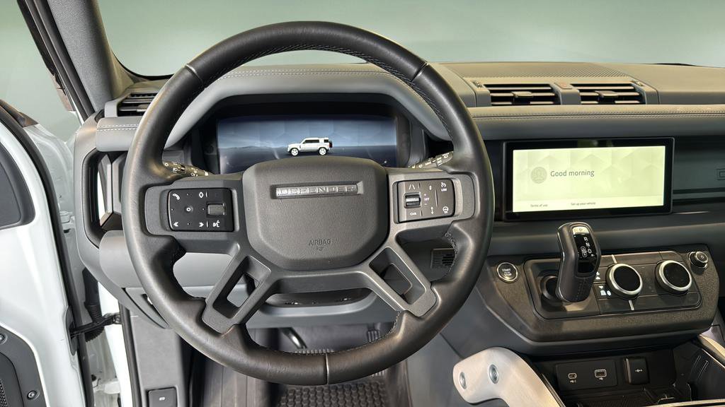 Used 2024 Land Rover Defender 110 X-Dynamic SE AWD/4WD image 22