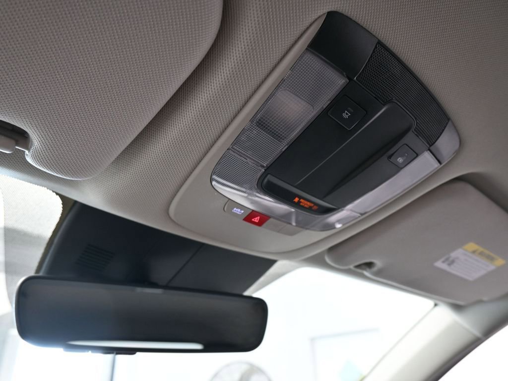 Used 2025 Kia Sorento LX image 24